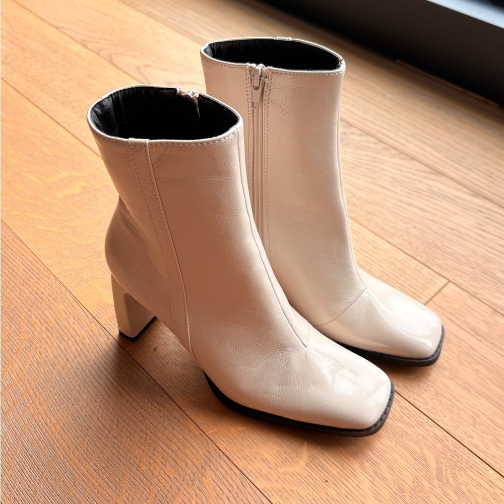 PrettyLittleThing Cream Ankle Boots